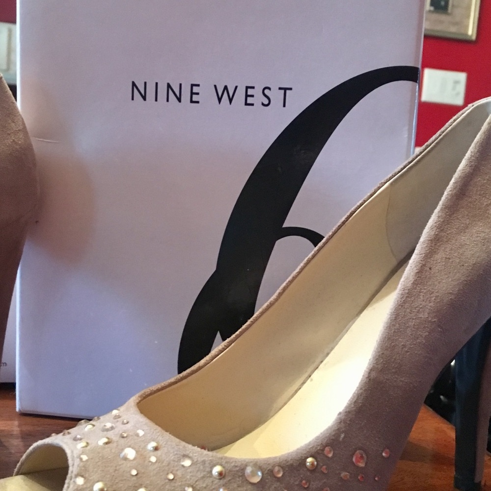 Nine West Peep Toe Heel